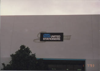 United Stationers - 1013 West Alameda Drive - Tempe, Arizona