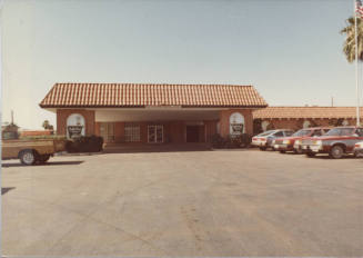 Holiday Inn - 915 East Apache Boulevard - Tempe, Arizona