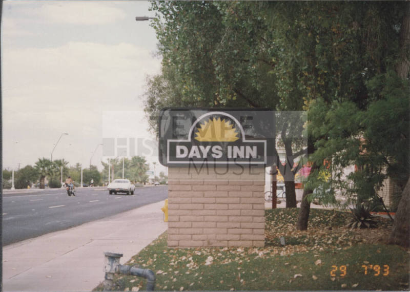 Days Inn - 1221 East Apache Boulevard - Tempe, Arizona