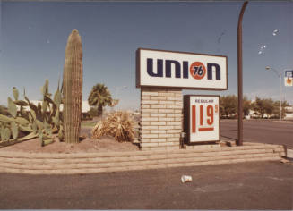 Union 76 Gas Station - 1501 East Apache Boulevard - Tempe, Arizona