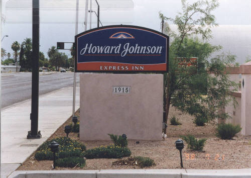 Howard Johnson Express Inn - 1915 East Apache Boulevard - Tempe, Arizona