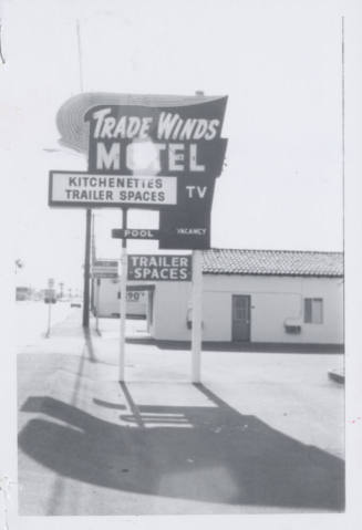 Trade Winds Motel - 1900 East Apache Boulevard, Tempe, Arizona