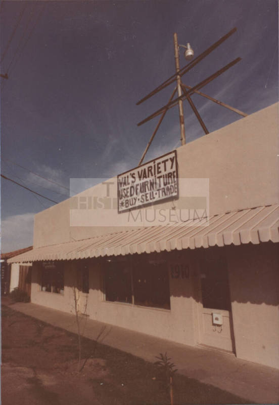 Val's Variety - 1910 East Apache Boulevard, Tempe, Arizona