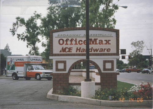 Broadway Marketplace Plaza - 917 East Broadway Road - Tempe, Arizona