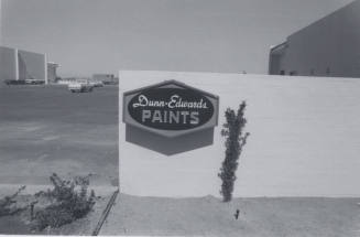 Dunn-Edwards Paints - 1872 East Broadway Road - Tempe, Arizona