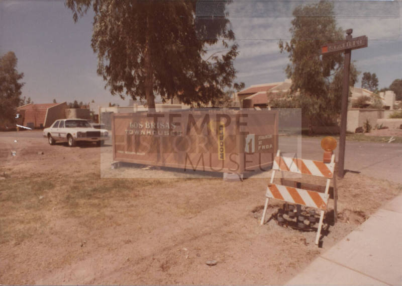 Los Brisas Townhouses - 1950 East Broadway Road - Tempe, Arizona