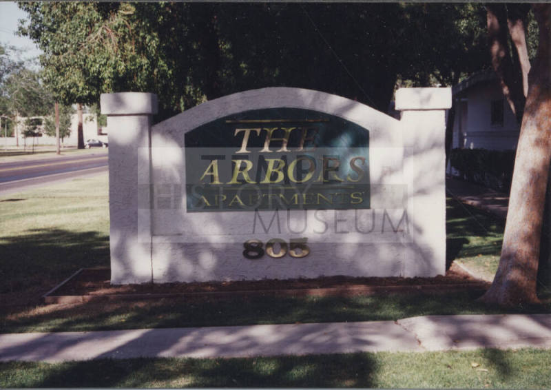 The Arbors Apartments - 805 West Brown Road - Tempe, Arizona