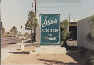 Stan's Auto Body and Frame - 819 E. Curry Road - Tempe, Arizona