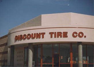 Discount Tire Company - 1130 West Elliot Road - Tempe, Arizona