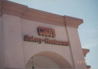Coco's Bakery Restaurant - 1525 West Elliot Road - Tempe, Arizona