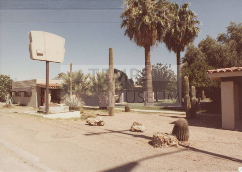 Tempe Palms Apartments - 2030 East Apache Boulevard, Tempe, Arizona