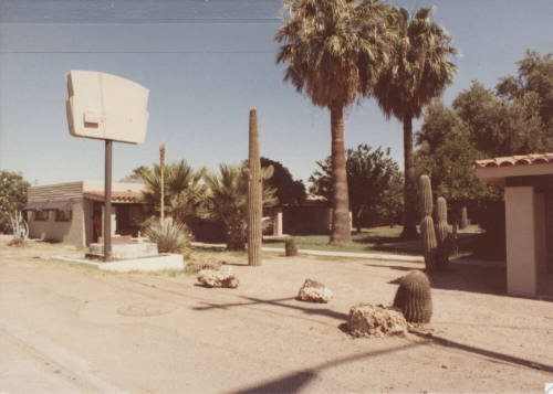 Tempe Palms Apartments - 2030 East Apache Boulevard, Tempe, Arizona