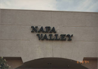 Napa Valley - 1805 East Elliot Road - Tempe, Arizona