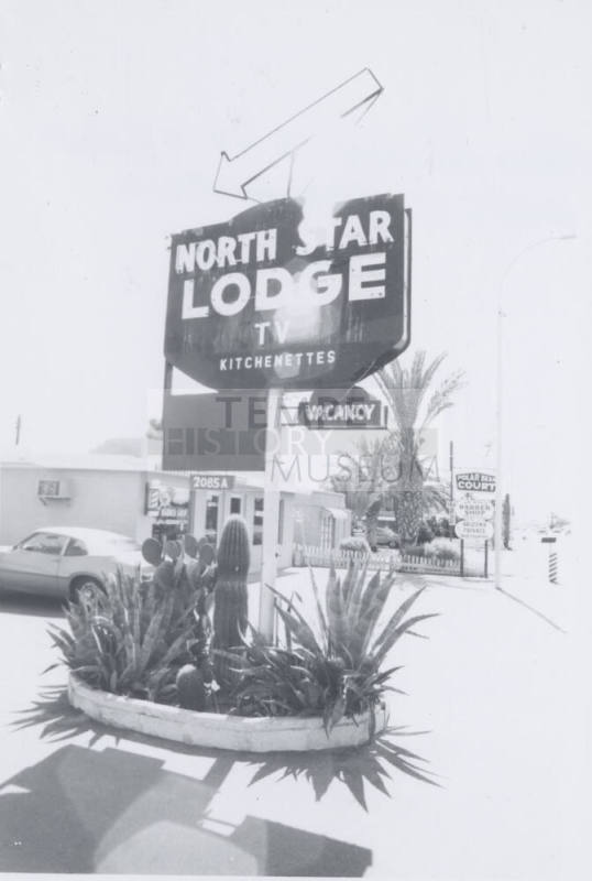 North Star Lodge Motel - 2085 East Apache Boulevard, Tempe, Arizona