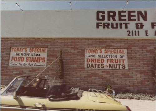 Green Grove Fruit Stand - 2111 East Apache Boulevard, Tempe, Arizona