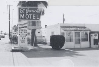 El Gaucho Motel - 2132 East Apache Boulevard, Tempe, Arizona