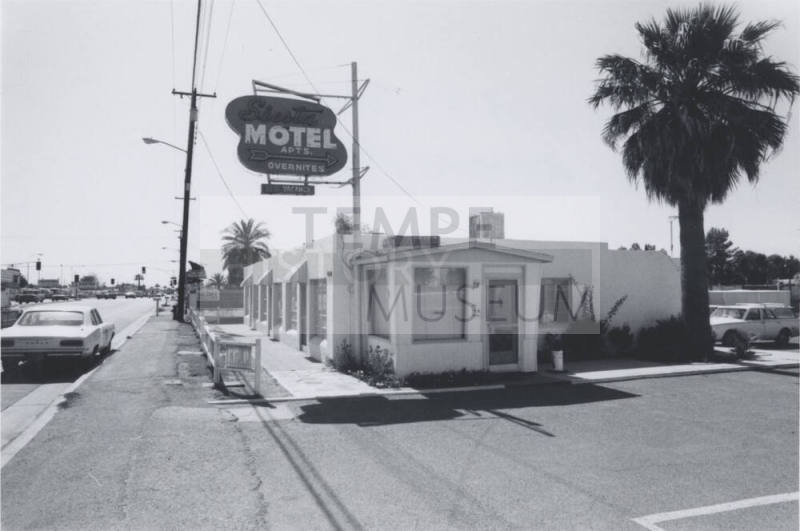 Siesta Motel - 2232 East Apache Boulevard, Tempe, Arizona