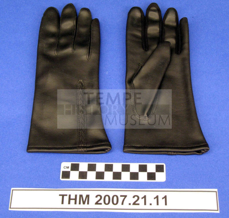 Ladies Hand Gloves.