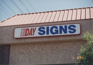 One Day Signs - 1900 North McClintock Drive - Tempe, Arizona