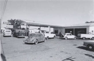Southwest German Volkswagen-Porsche - 2315 East Apache Boulevard, Tempe, Arizona