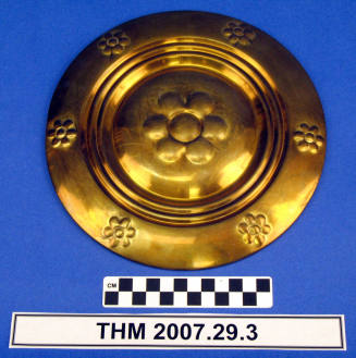 Decorative cover plate for openings.