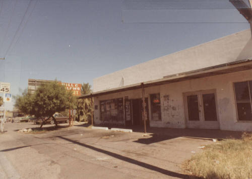 Bill and Ralph's Grocery Market - 2422 East Apache Boulevard, Tempe, Arizona