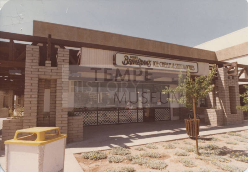 Bobby Branagan's Ice Cream & Sandwiches - 1016 East Baseline Road, Tempe, Arizona