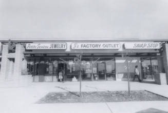 G's Factory Outlet - 1074 East Baseline Road, Tempe, Arizona