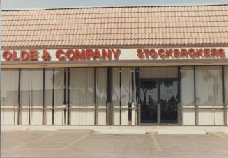 Olde & Company Stockbrockers - 5004 South Price Road - Tempe, Arizona