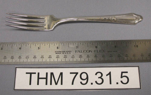 Oneida Tudor Plate Dinner Fork