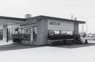 Arco Gasoline Station - 908 East Broadway Road, Tempe, Arizona