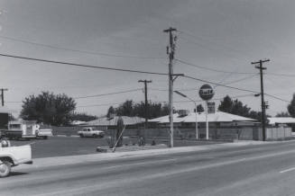 Gulf Gasoline Station - 904 West Broadway Road, Tempe, Arizona