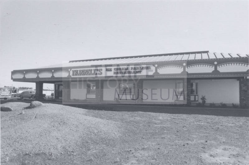 Farrell's Ice Cream Parlor - 1301 East Broadway Road, Tempe, Arizona