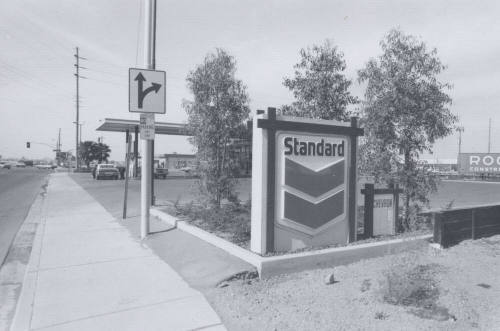 Standard Gasoline Station - 1808 East Broadway Road, Tempe, Arizona
