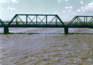 Salt River flood under Southern Pacific railroad bridge