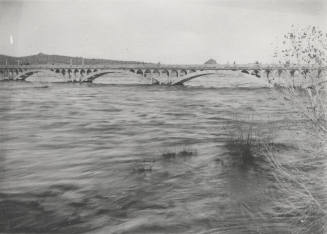 OS-4   Tempe State Bridge (Ash Ave) During Flood