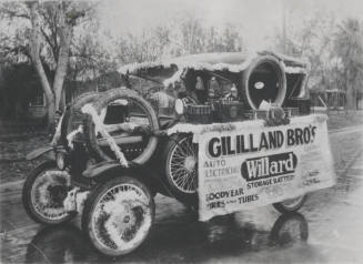 OS-113  Gililland Brothers Garage Parade Float