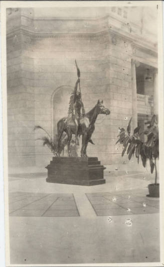 Picture of a Monument at Utah State Capitol