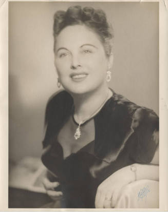 B/W Portrait of Mae Finley