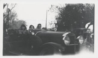 1929 Hupmobile Roadster with Passengers