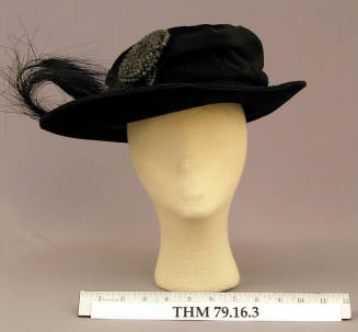 Black velvet hat