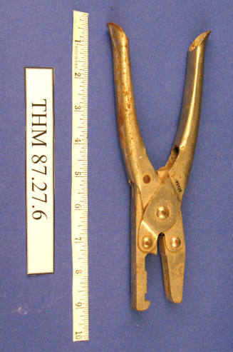 Clinch Pliers (For Ear Tags)