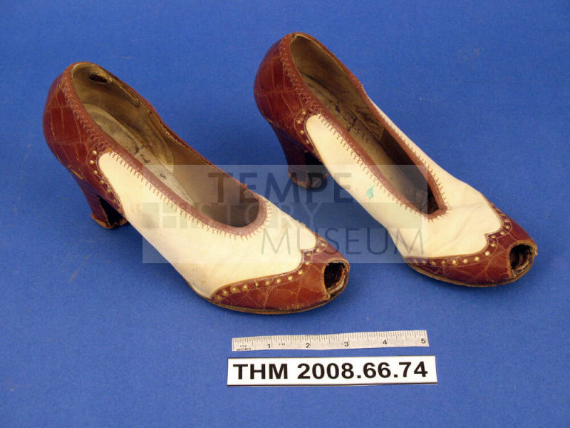 Pair of Women's 1940s Spectator Shoes