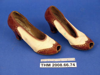 Pair of Women's 1940s Spectator Shoes