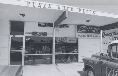Plaza Auto Parts - 1016 South McClintock Drive, Tempe, Arizona
