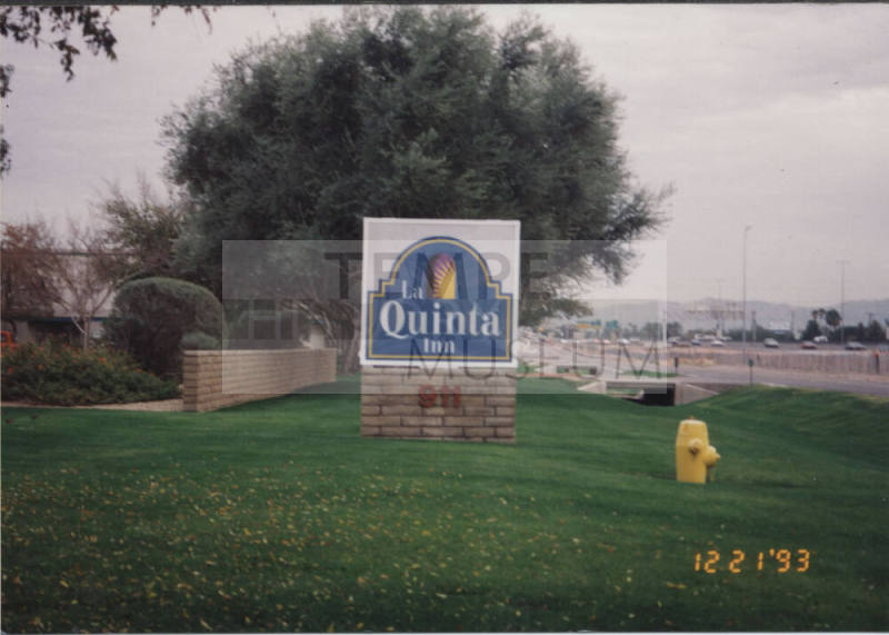La Quinta Inn, 911 South 48th Street, Tempe, Arizona