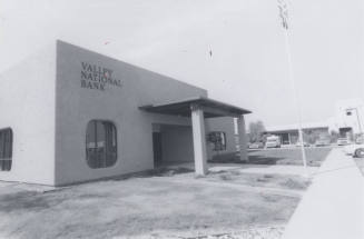 Valley National Bank - 6470 South McClintock Drive, Tempe, Arizona