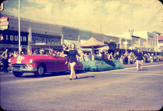 Parade:  Tropical Float - Mill Avenue, Tempe