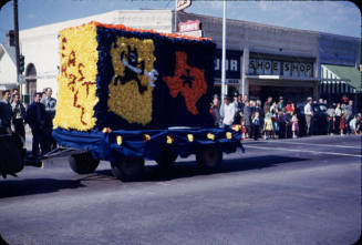 Parade:  "East Hall" Float - Mill Avenue, Tempe