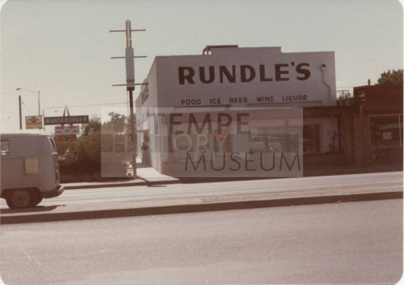 View of Rundle's Market at 730 Mill Avenue